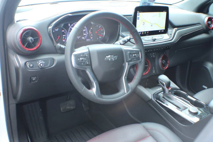 Used 2023 Iridescent Pearl Tricoat Chevrolet RS image 8