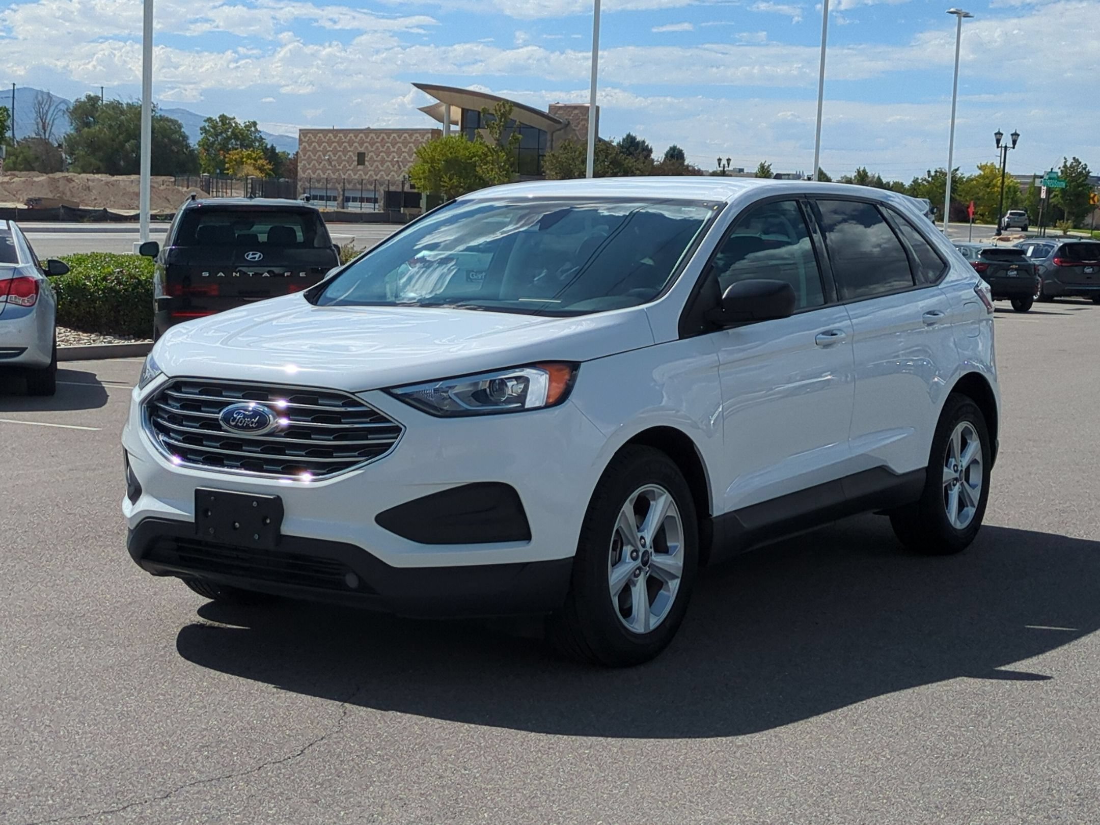 Used 2022 Oxford White Ford SE image 8