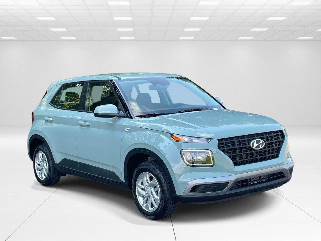 New 2026 Green Hyundai SE image 1