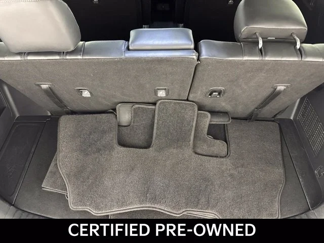 Used 2025 Black Kia S image 32
