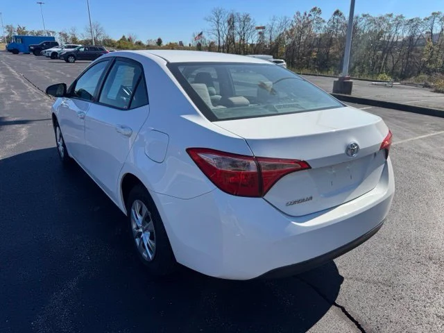 Used 2017 White Toyota L image 5