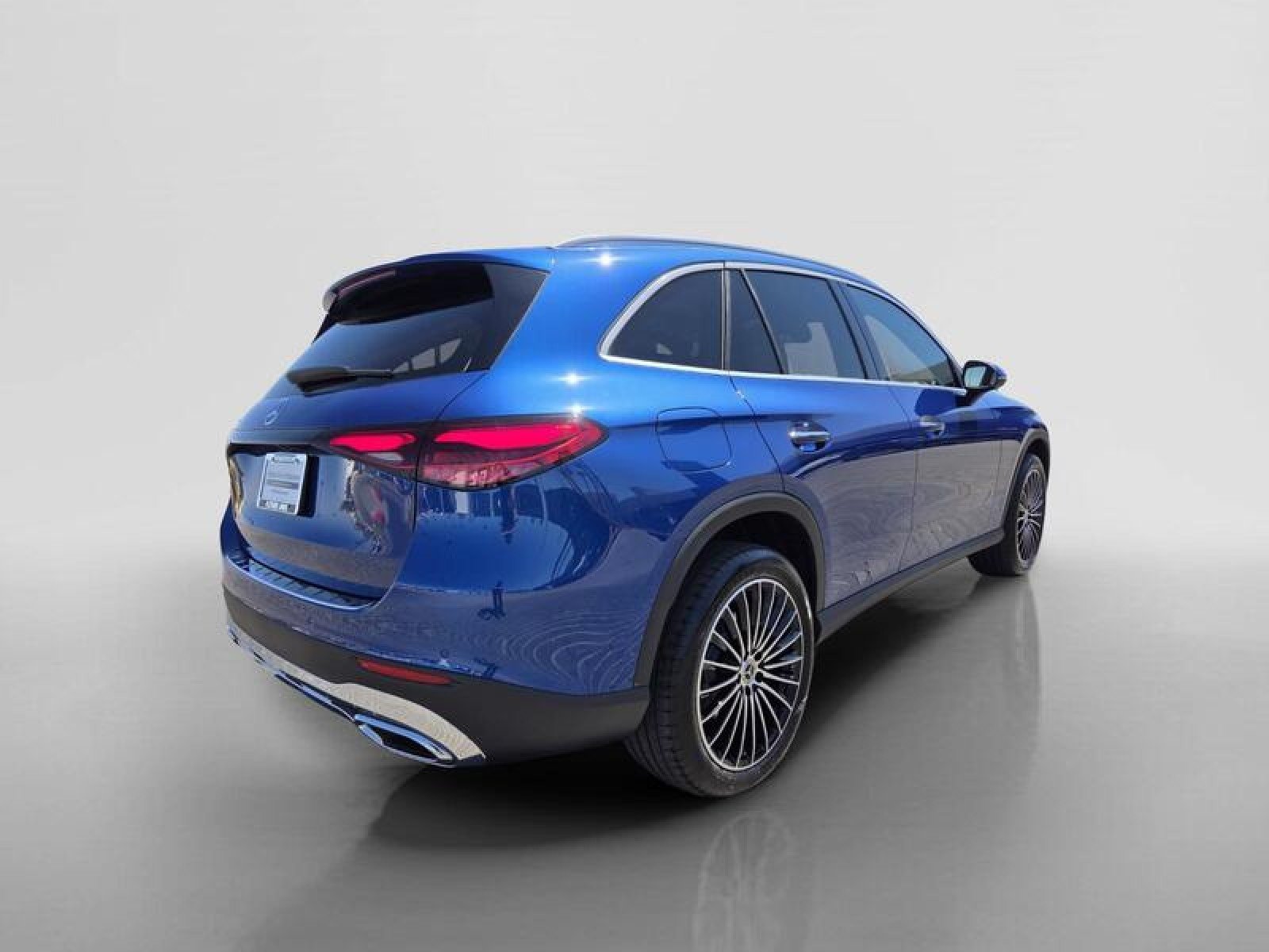 New 2026 Starling Blue Metallic Mercedes-Benz GLC 300 SUV image 5