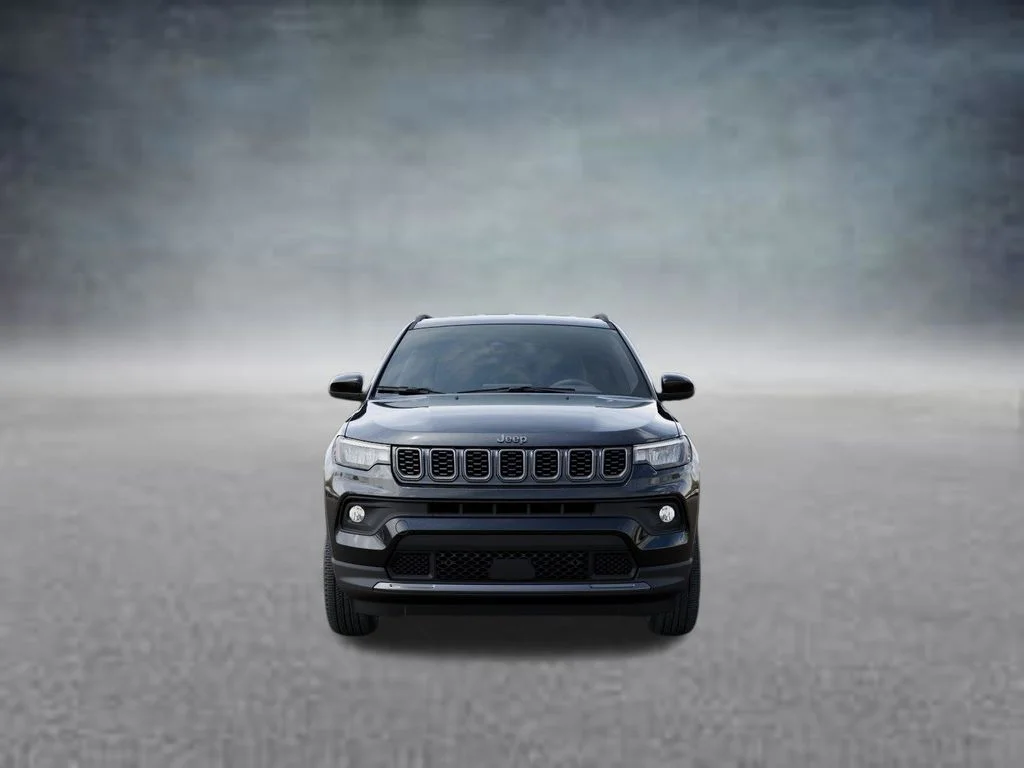 New 2026 Diamond Black Crystal Pearl-Coat Exterior Paint Jeep Latitude image 6