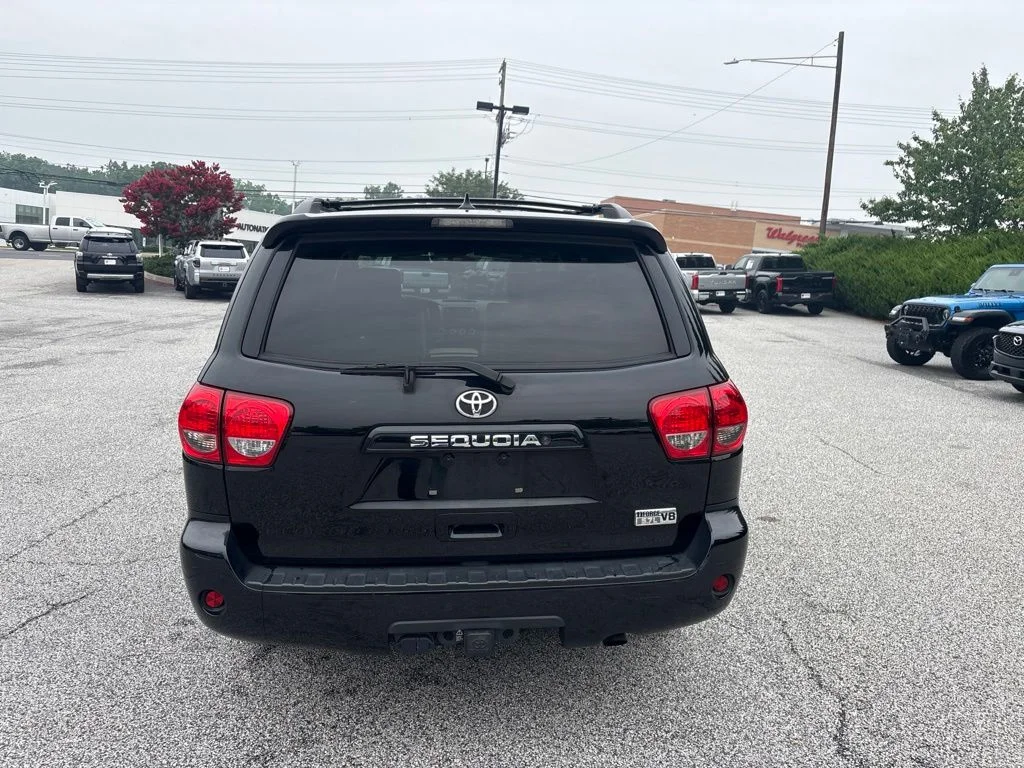 Used 2015 Black Toyota SR5 image 6