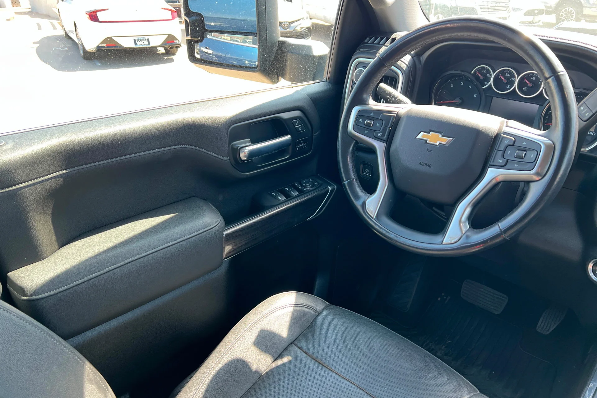 2022 Chevrolet Silverado 3500HD LTZ - Photo 11