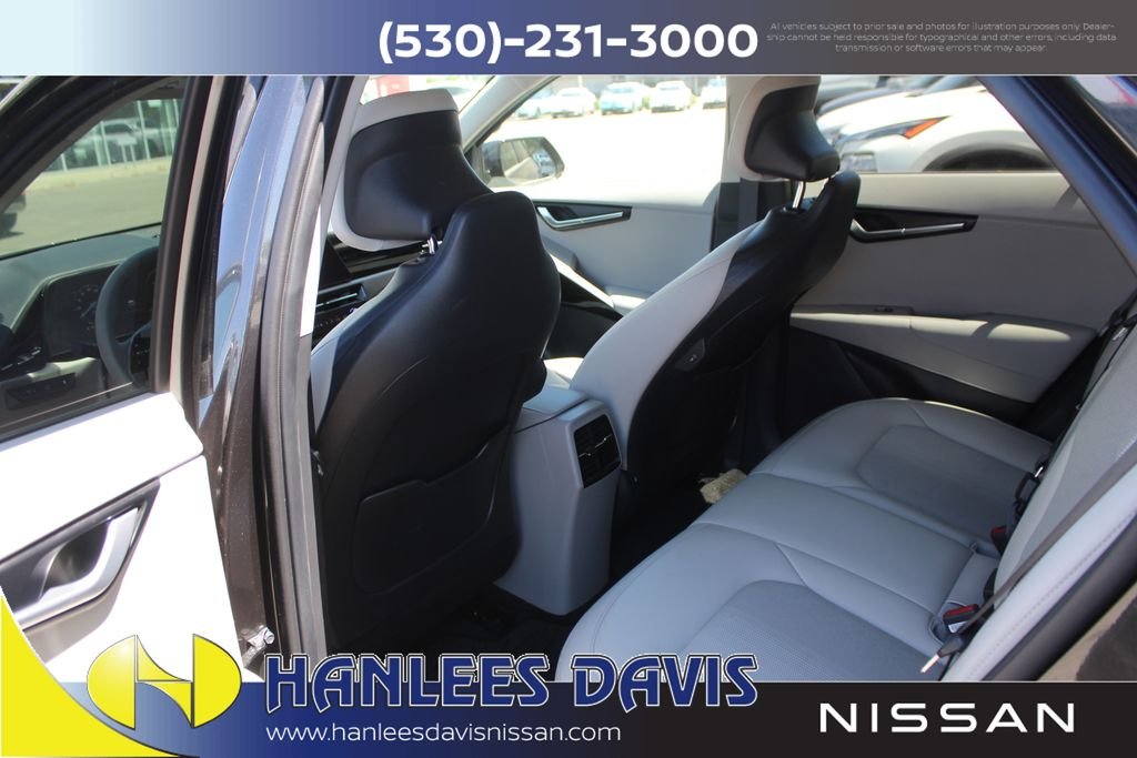 Used 2023 Gray Kia Wind image 16