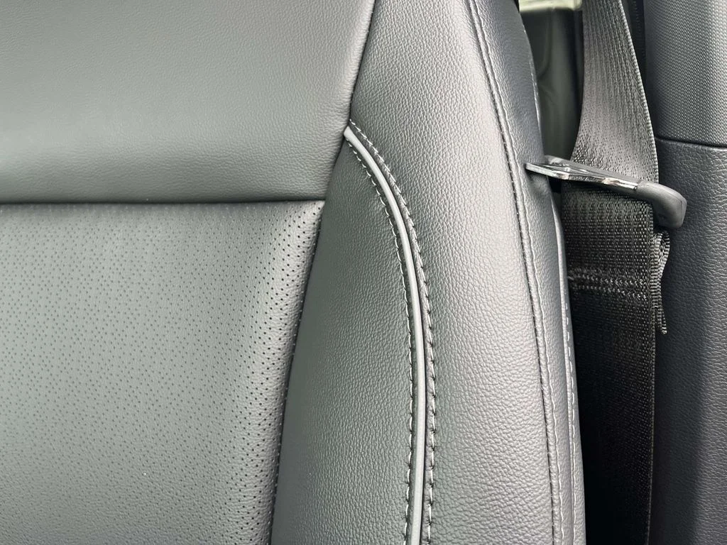 New 2026 Carbonized Gray Metallic Ford Lariat image 15
