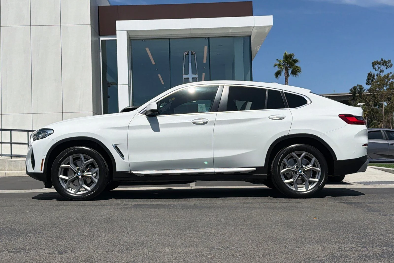 Certified Used 2024 Alpine White BMW xDrive30i image 6