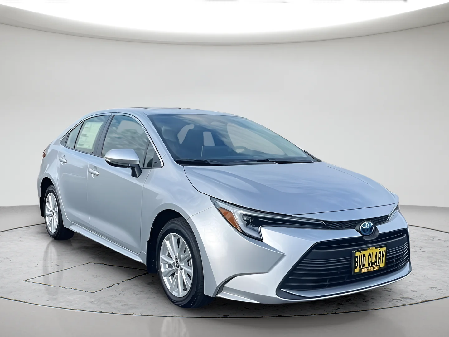 New 2025 Silver Toyota LE image 3