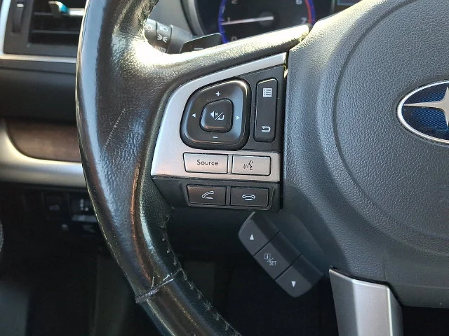 Used 2016 Silver Subaru 2.5i image 20