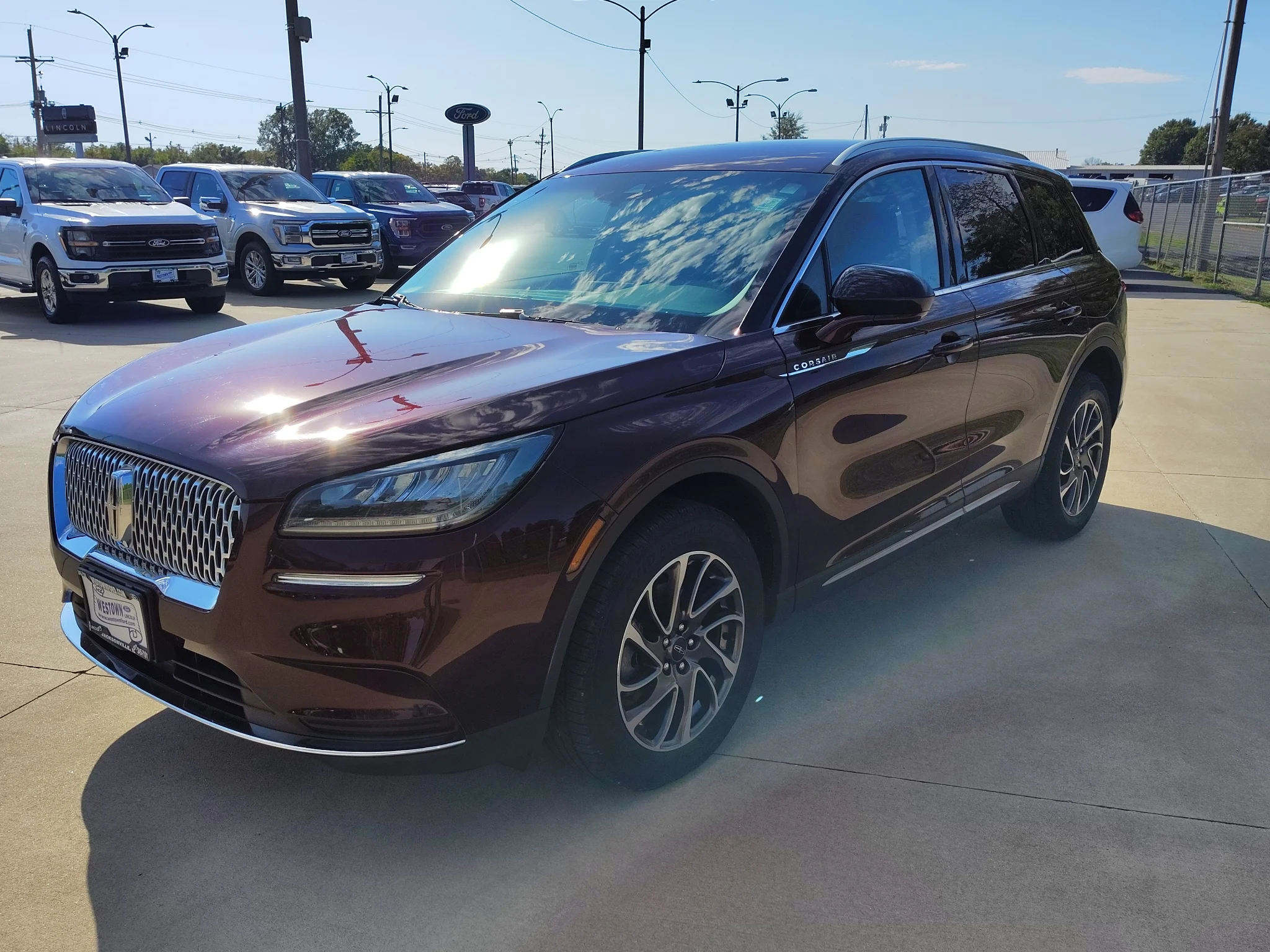 Used 2020 Burgundy Velvet Lincoln  image 8
