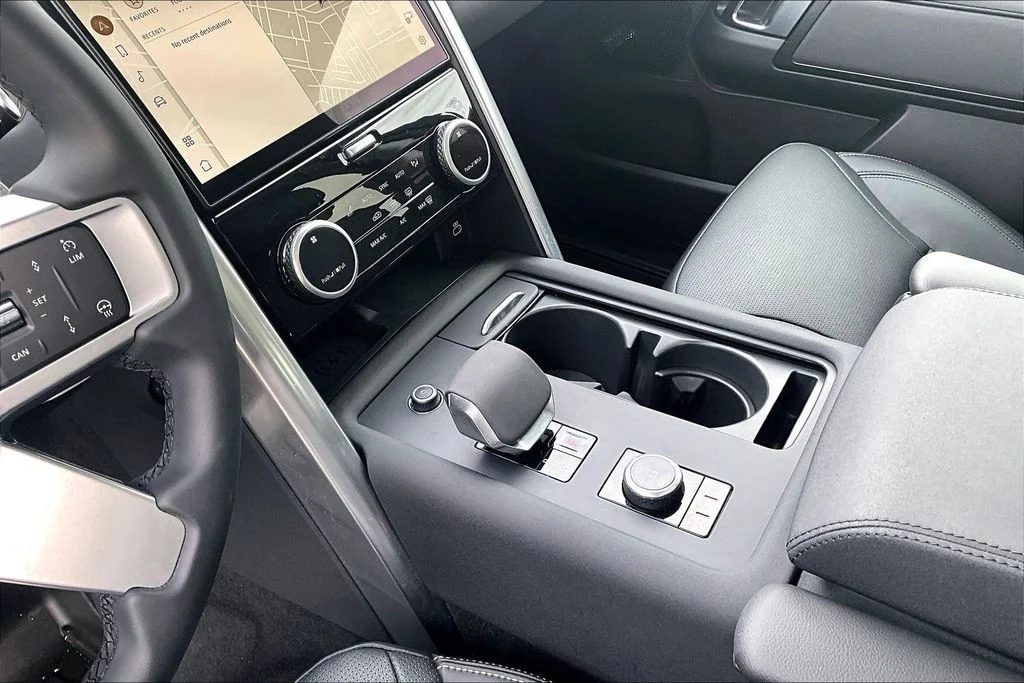 Used 2024 Santorini Black Metallic Land Rover S image 14