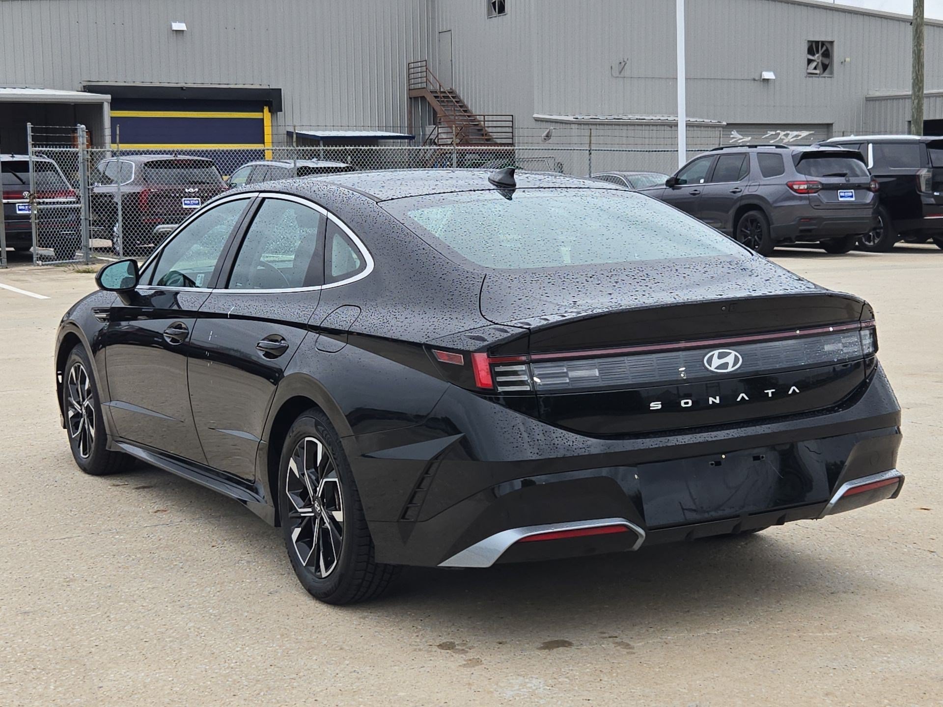Used 2024 Onyx Black Hyundai SEL image 5
