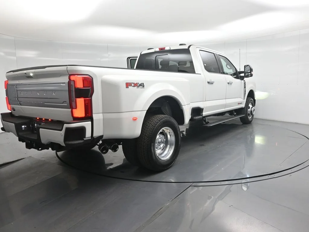 New 2026 White Ford Platinum image 4