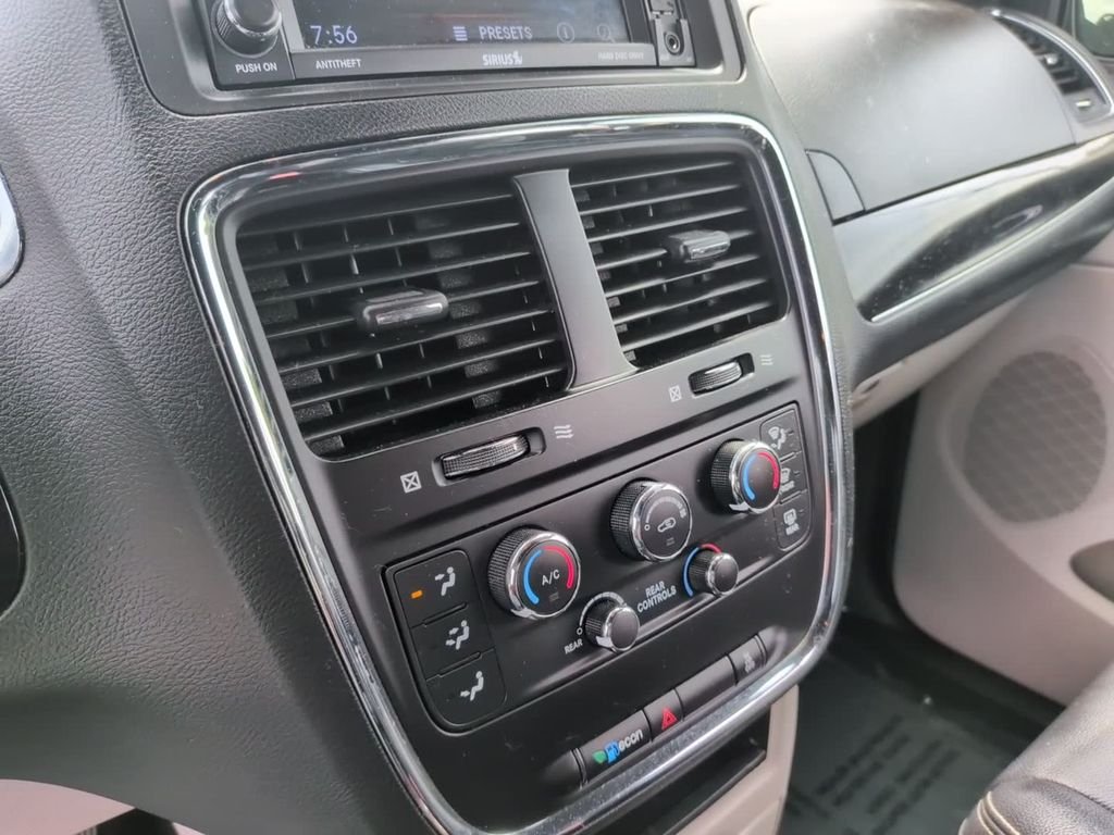 Used 2018 White Dodge SXT image 23
