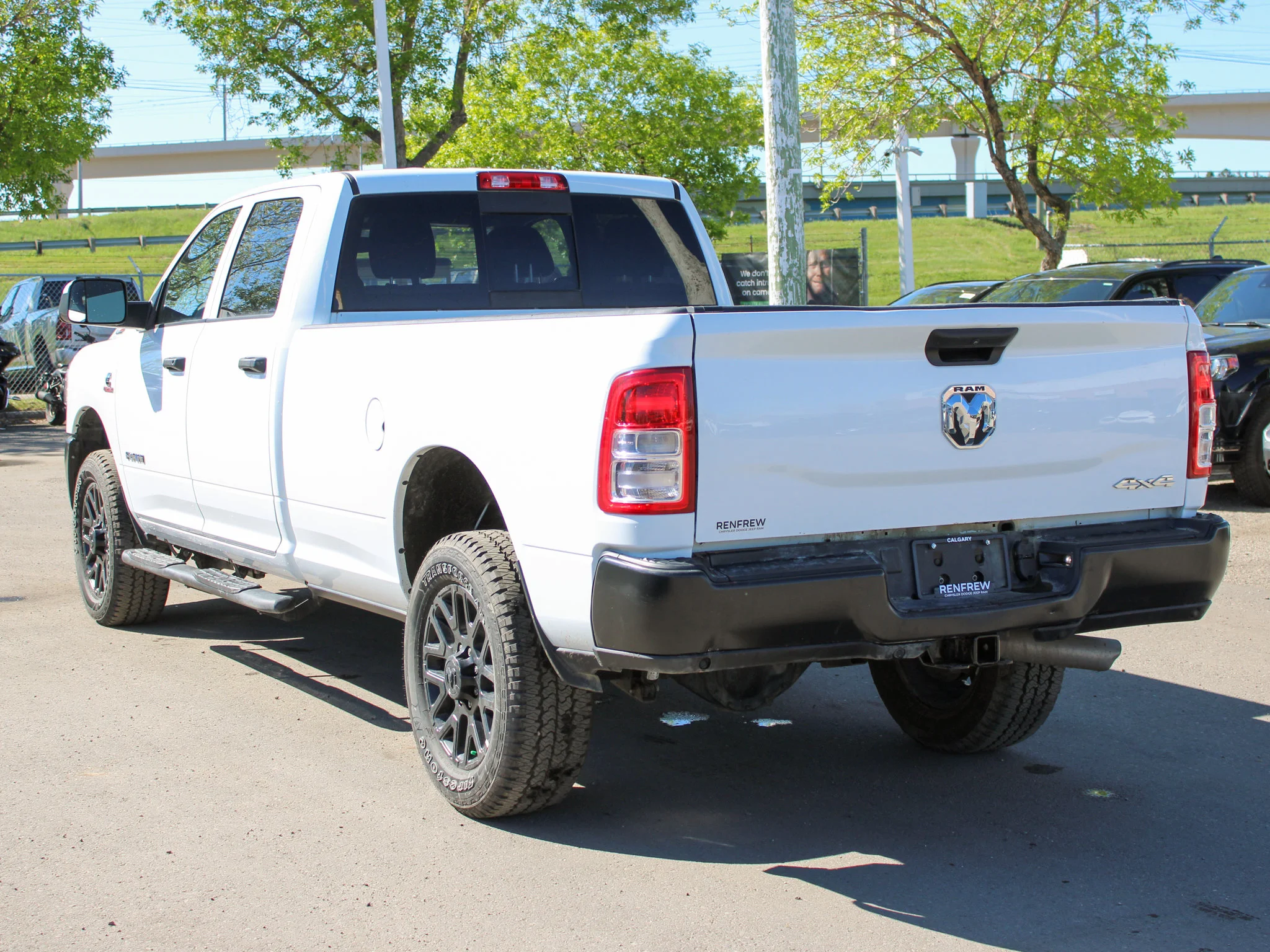 Certified Used 2022 White RAM Tradesman * No Accidents | Cummins | Apple CarPlay | Trailer Brake Control  | Back-Up Camera image 14