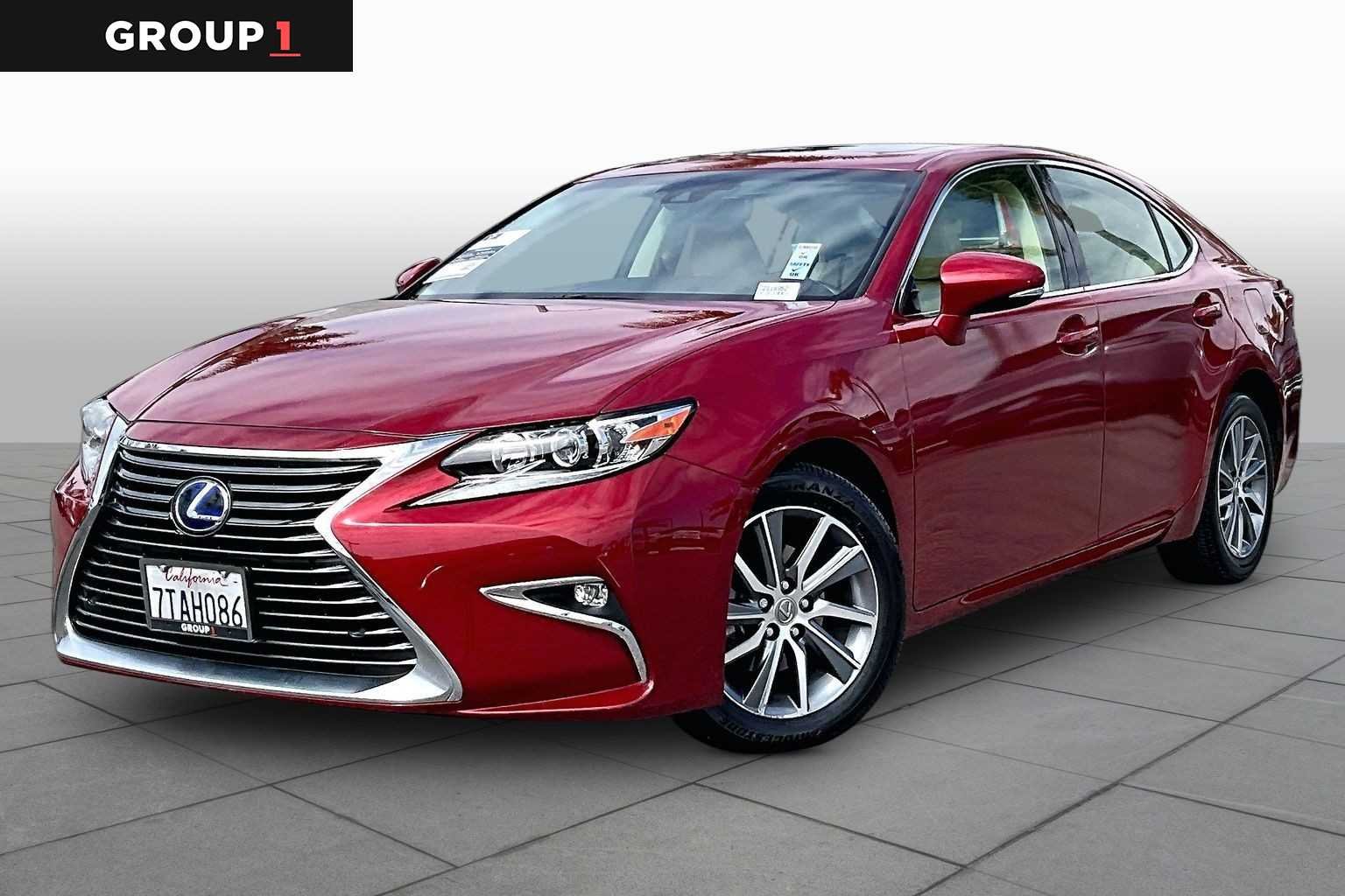 2016 Lexus ES 350 300h's photo