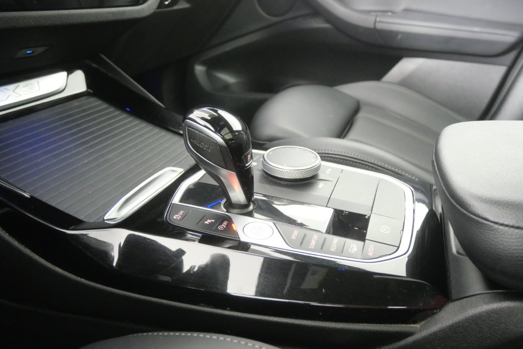 Used 2023 Gray Metallic BMW xDrive30i image 23