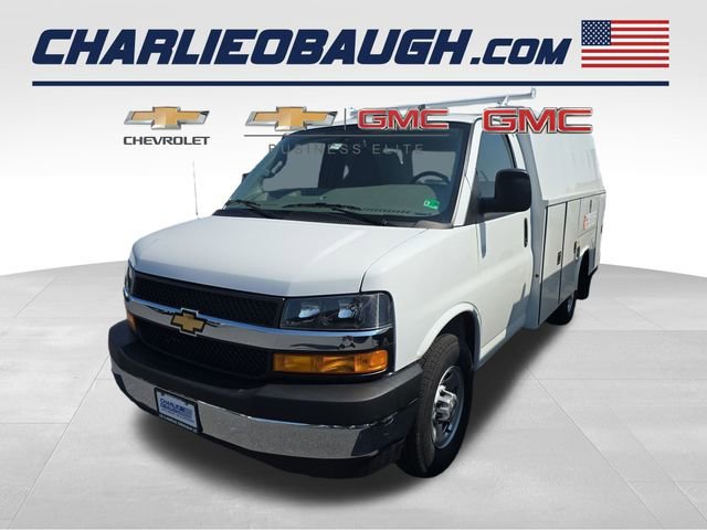 2025 Chevrolet Express 3500 139" WB's photo