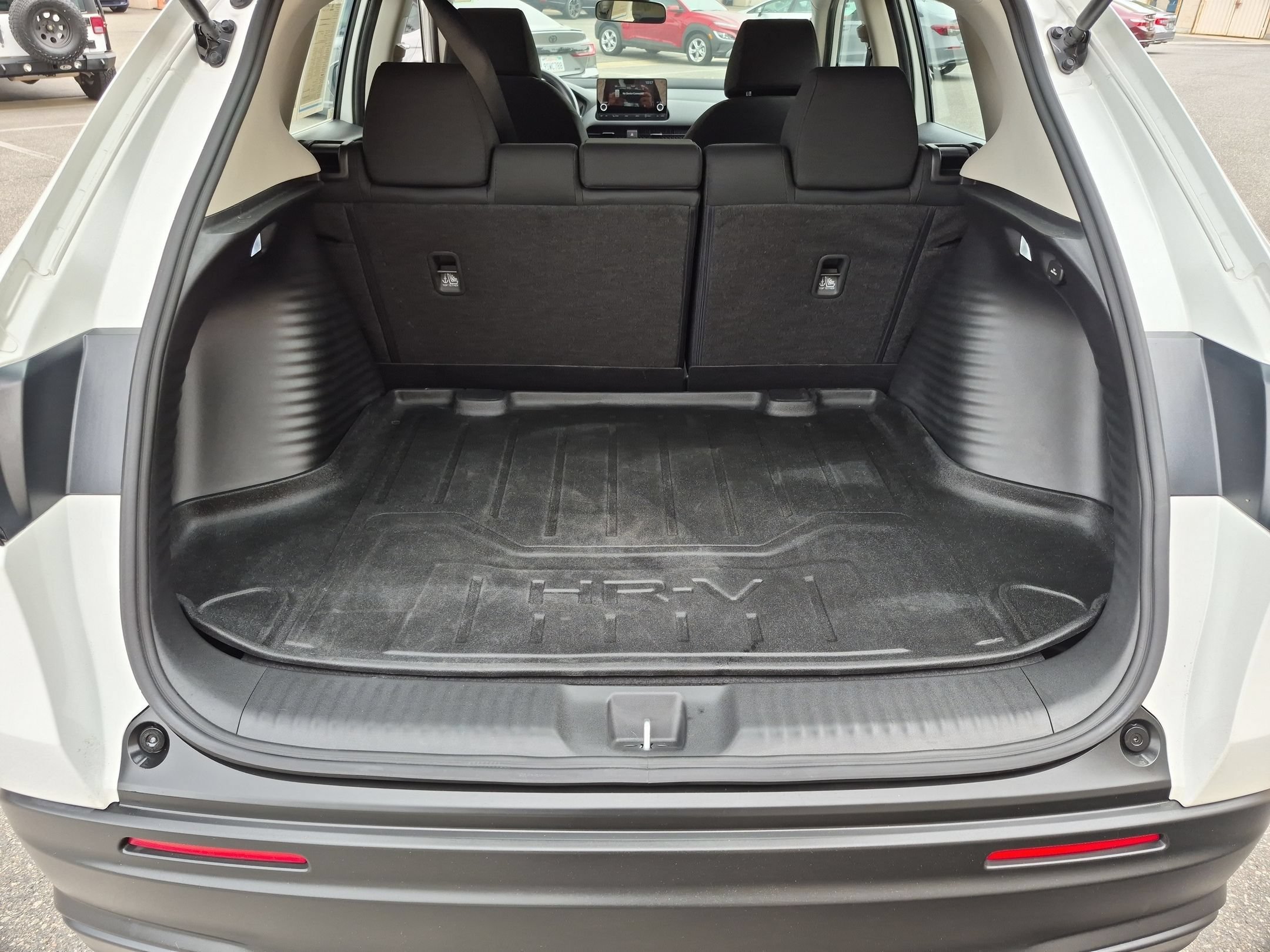 Used 2024 White Honda LX image 32