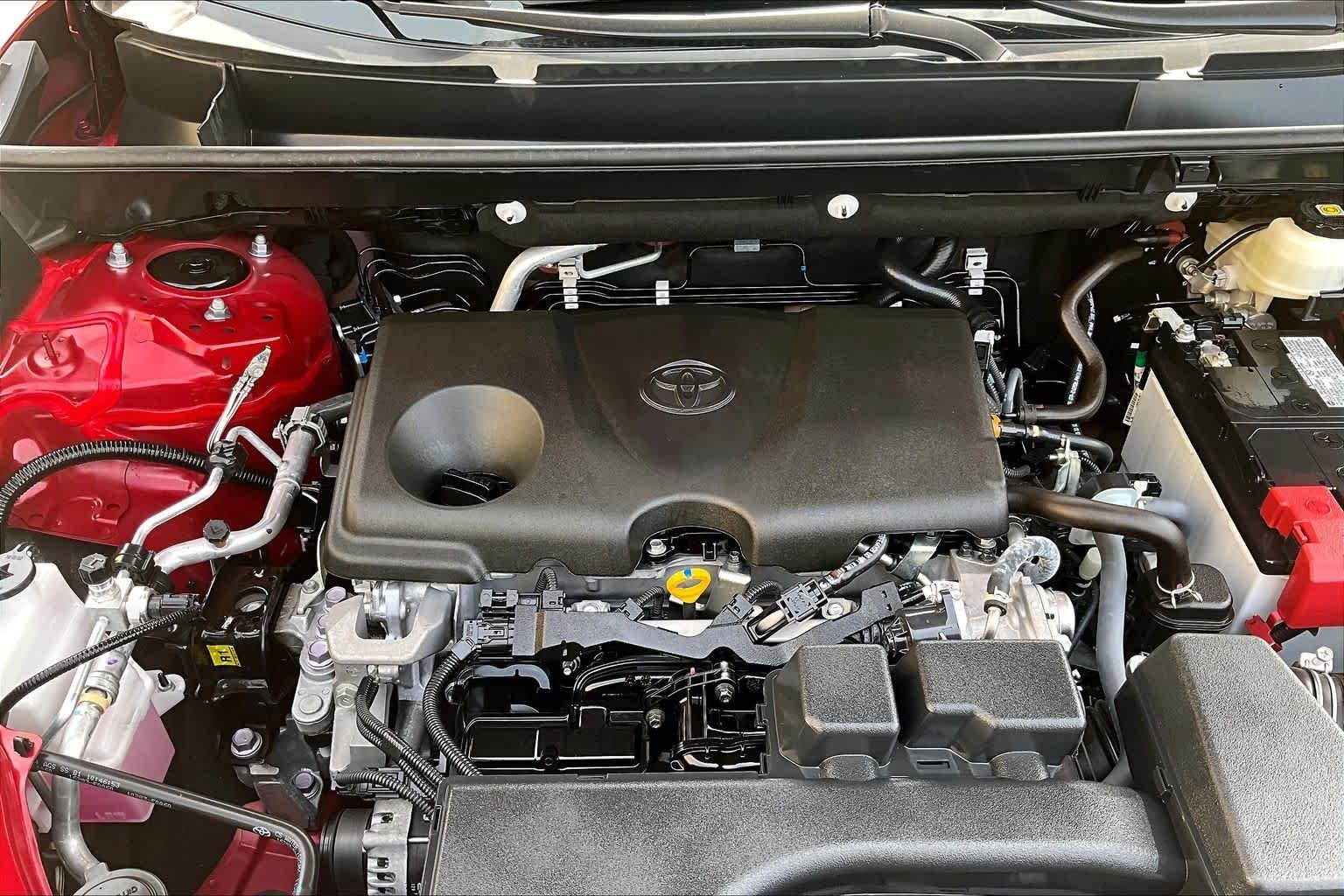 Used 2025 Ruby Flare Pearl Toyota XLE image 32