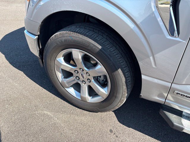 Used 2022 Silver Ford Lariat image 4