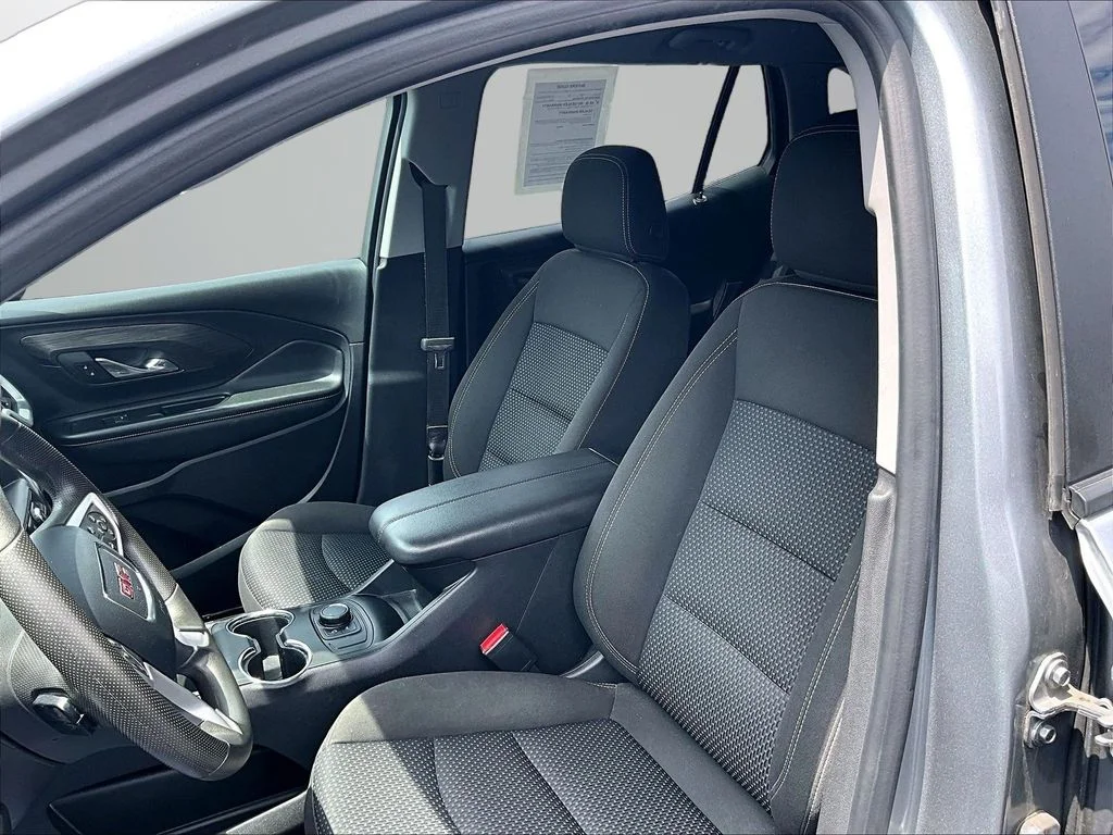 Used 2023 Silver GMC SLE image 23