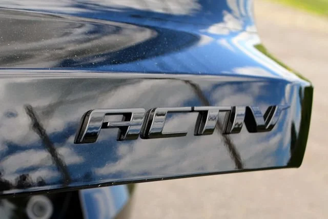 New 2026 Mosaic Black Metallic Chevrolet ACTIV image 7