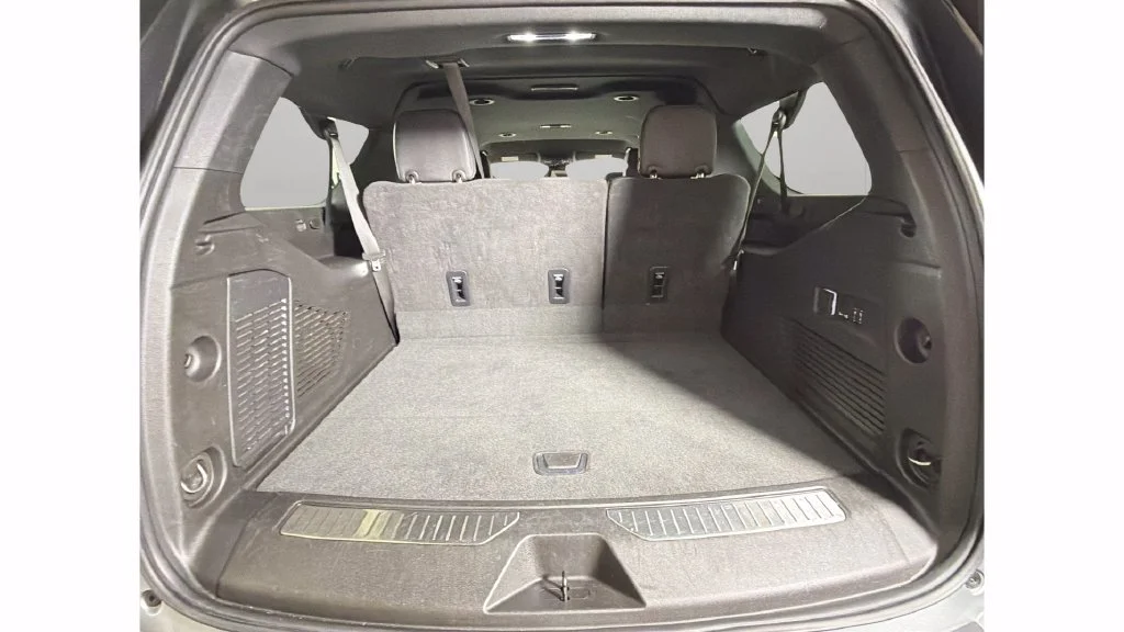 Used 2025 Sterling Gray Metallic Chevrolet Premier image 39