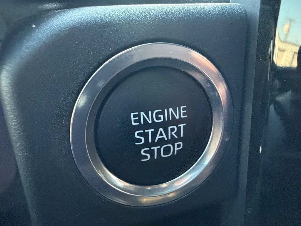 Used 2025  Toyota SR5 image 23
