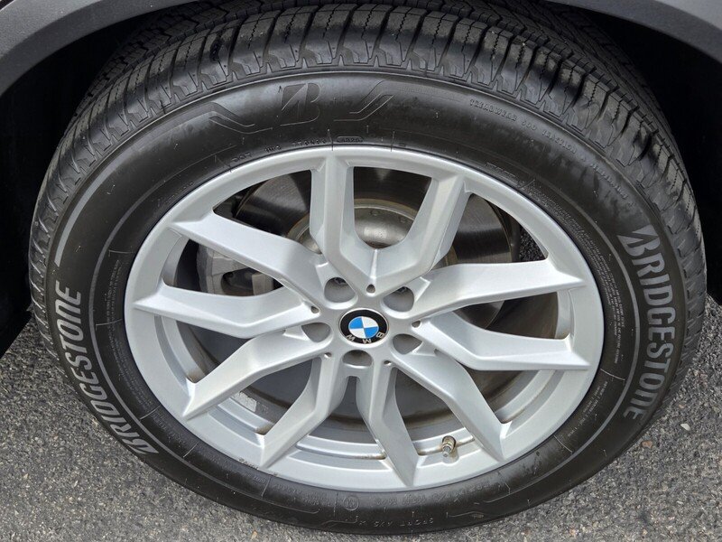 Used 2019 White BMW xDrive50i image 13