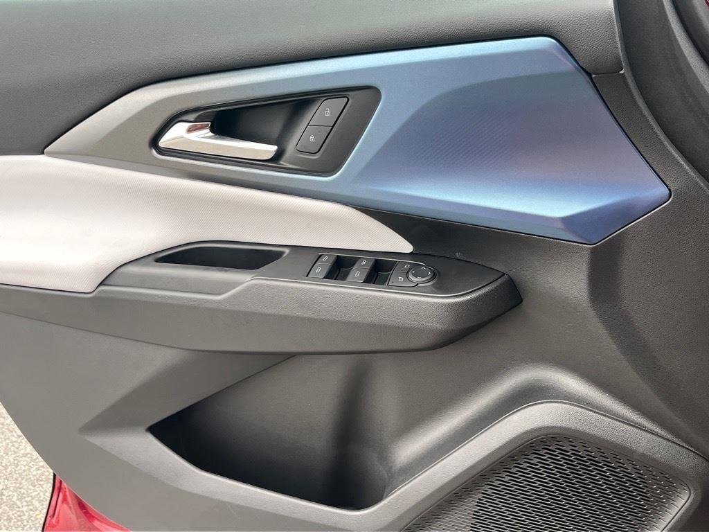 2025 Chevrolet Equinox EV LT - Photo 18