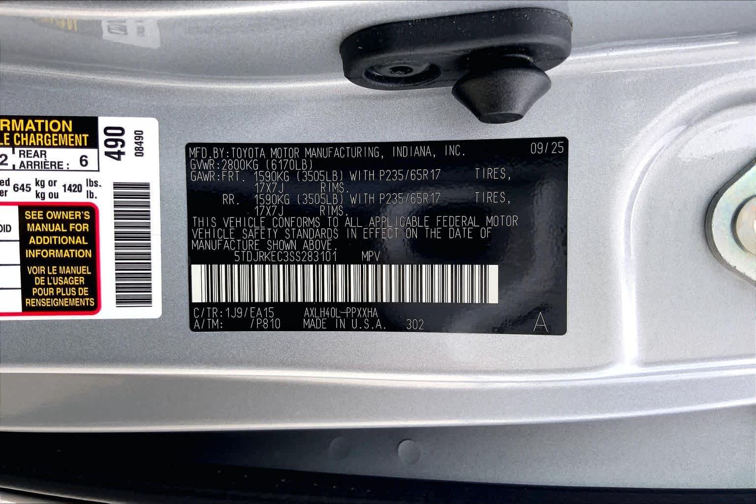 Used 2025 Celestial Silver Metallic Toyota XLE image 36
