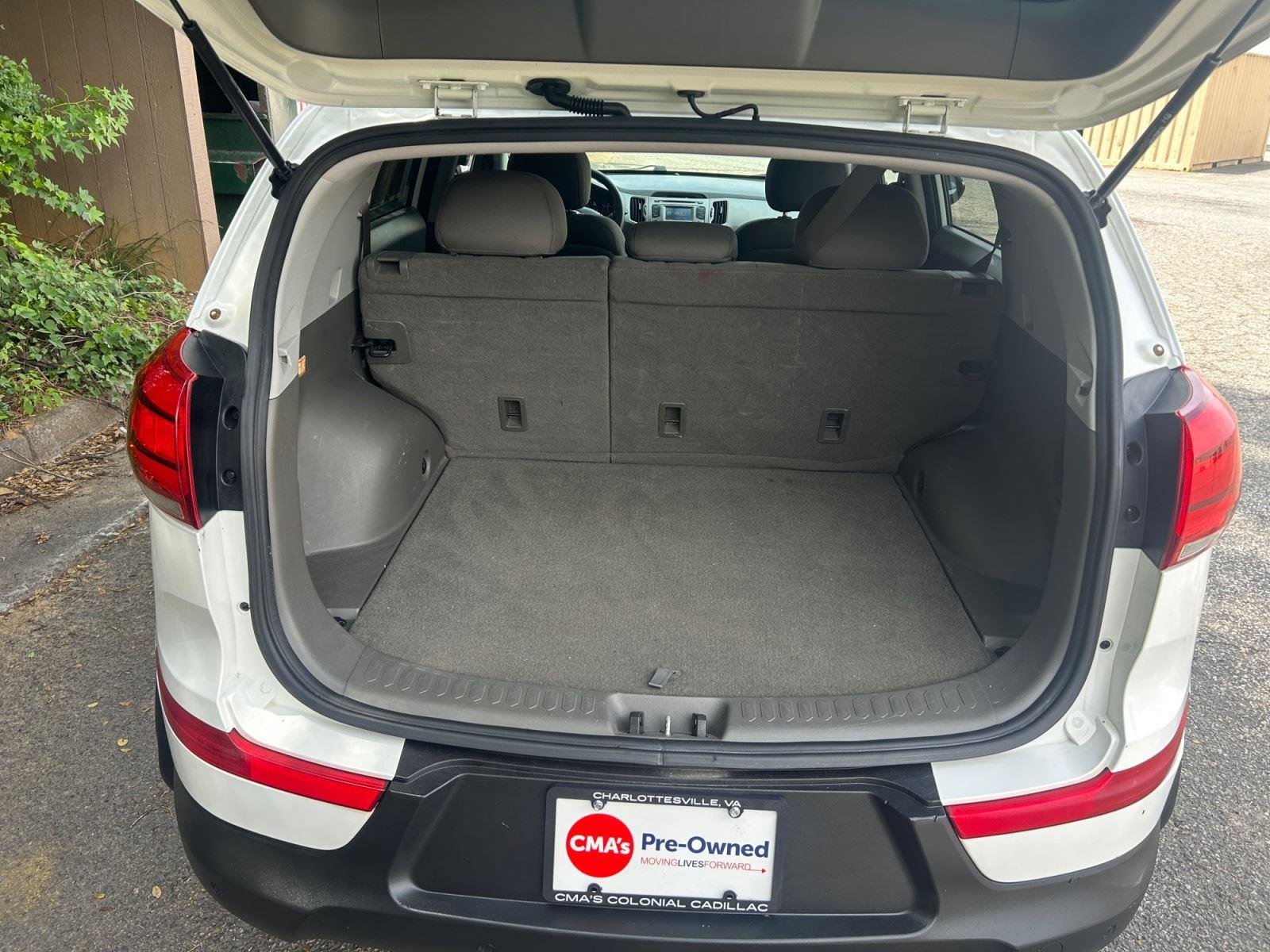 Used 2014 Clear White Kia LX image 16