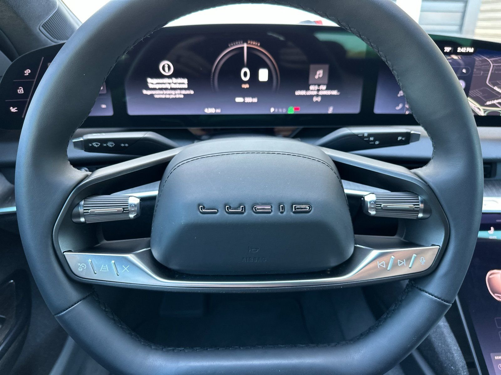 Used 2025  Lucid Touring image 24