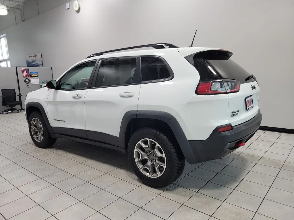 Used 2022 White Jeep Trailhawk image 9