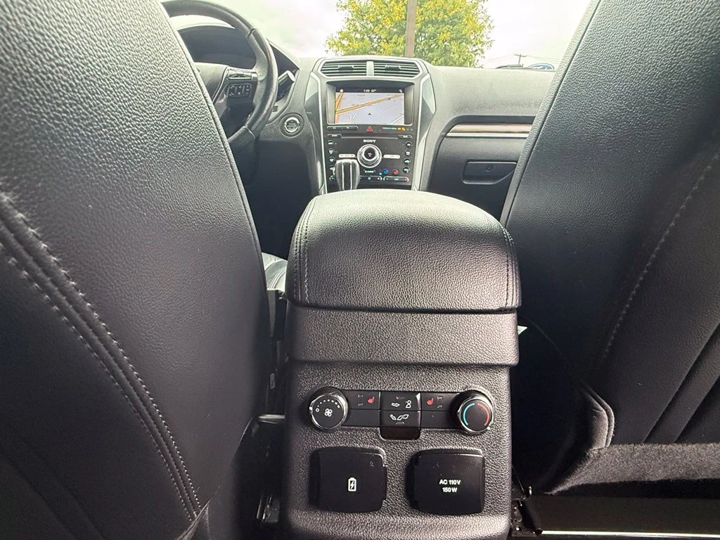 Used 2019 Agate Black Metallic Ford Limited image 30