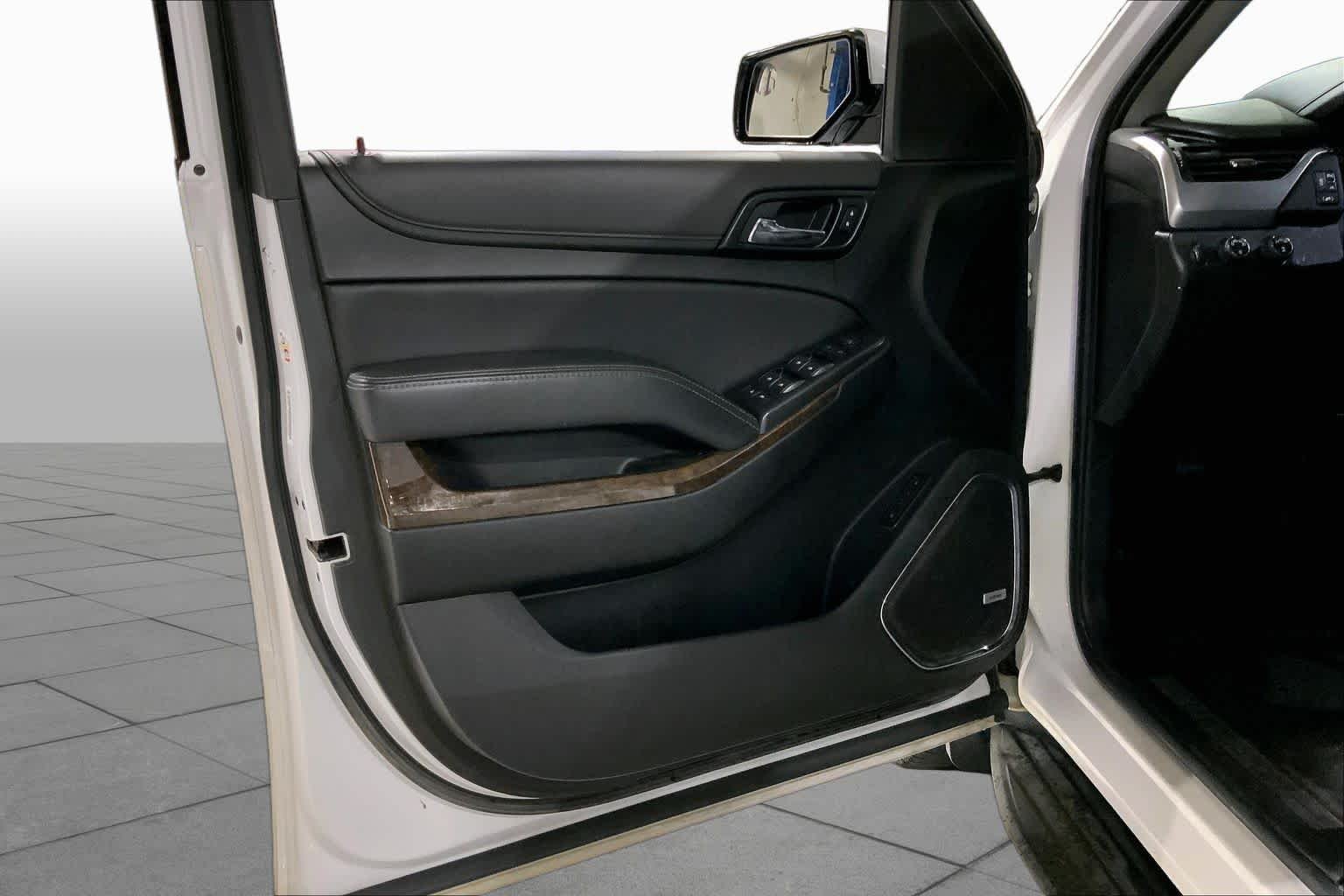 Used 2019 Summit White Chevrolet LT image 21
