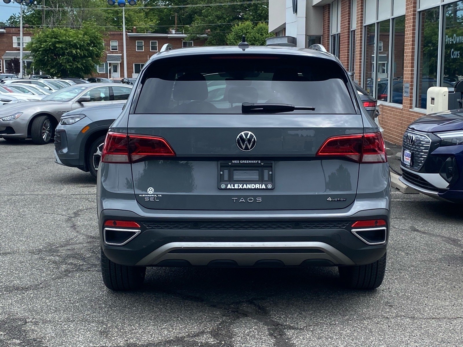Certified Used 2023 Gray Volkswagen 1.5T SEL image 4