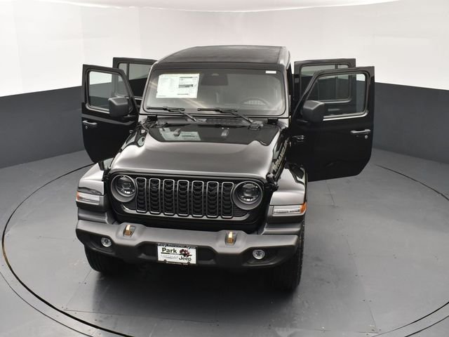 New 2026 Black Clear-Coat Exterior Paint Jeep 85th Anniversary Edition image 26