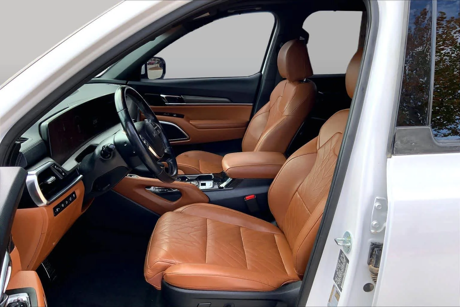 Used 2024 Glacial White Pearl Kia SX X-Pro image 8
