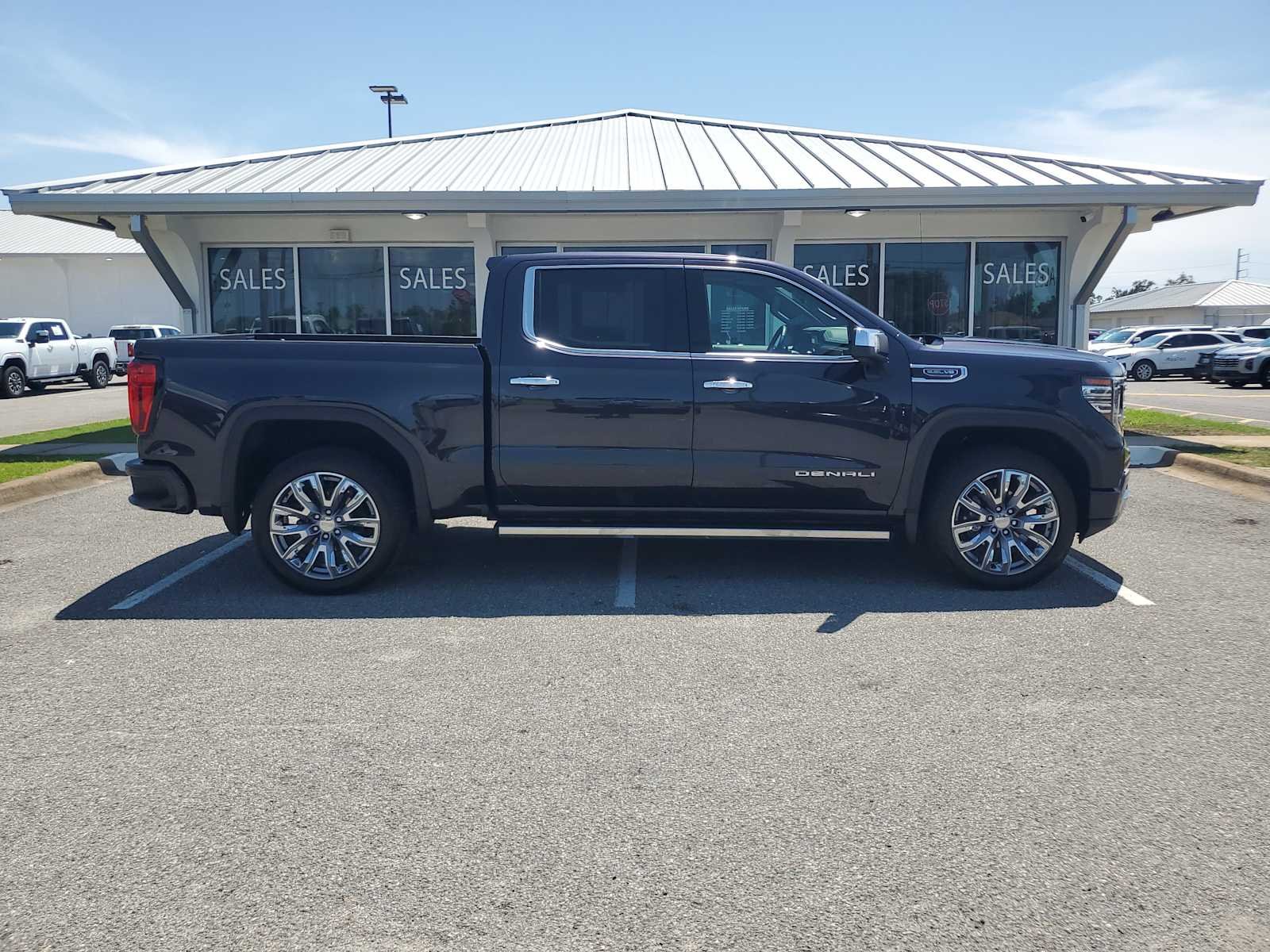 Used 2025 Titanium Rush Metallic GMC Denali image 9