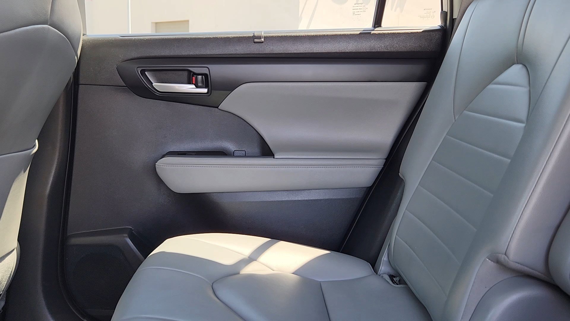 Used 2023 Moon Dust Toyota L image 17