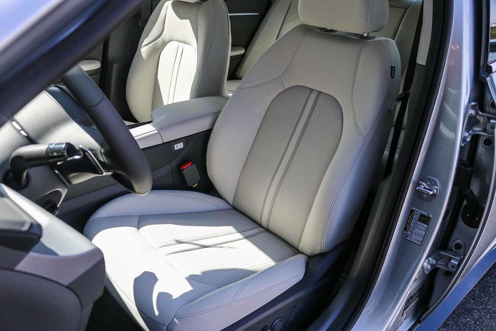 New 2026 Silver Hyundai SEL Sport image 22