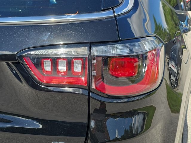 New 2026 Diamond Black Crystal Pearlcoat Jeep  image 7