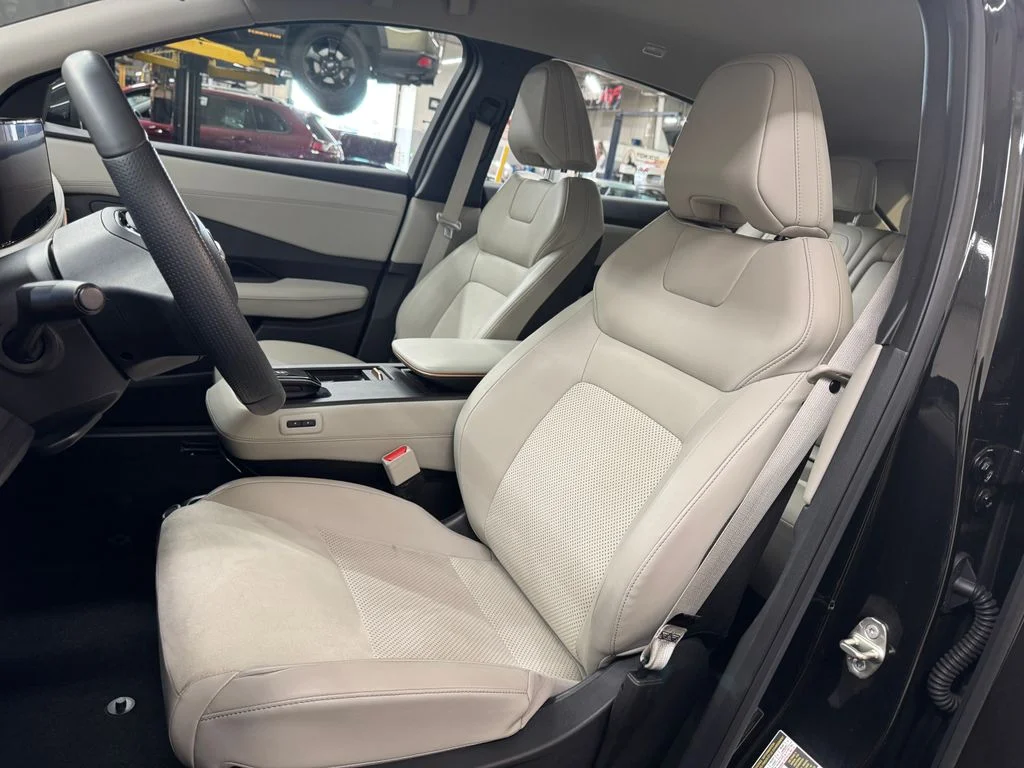 Used 2023 Black Nissan ENGAGE image 17