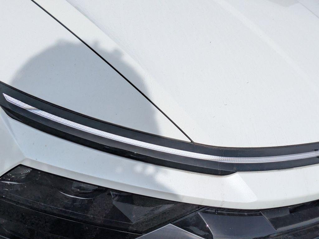 New 2026 White Hyundai SEL Sport image 9