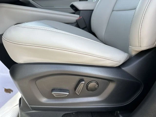 New 2026 Space White Metallic Ford Active image 16