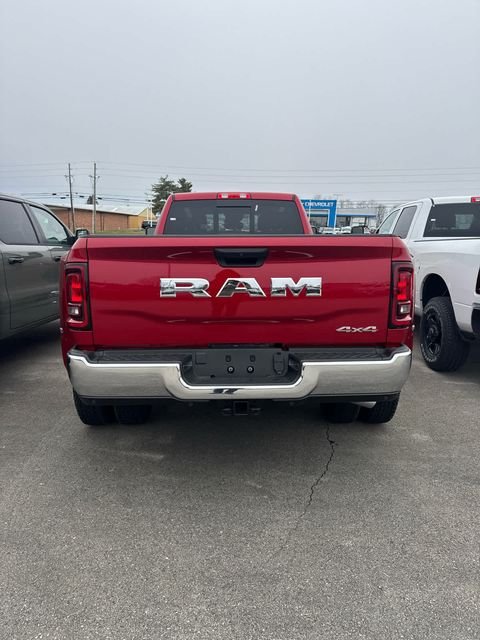 New 2026 Molten Red Pearl-Coat Exterior Paint RAM Tradesman image 12