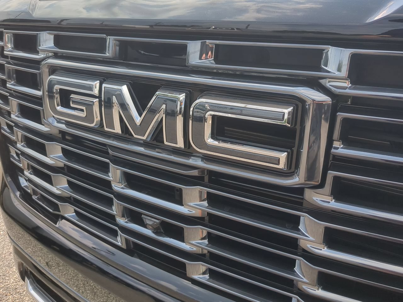 New 2026 Onyx Black GMC Denali Ultimate image 32
